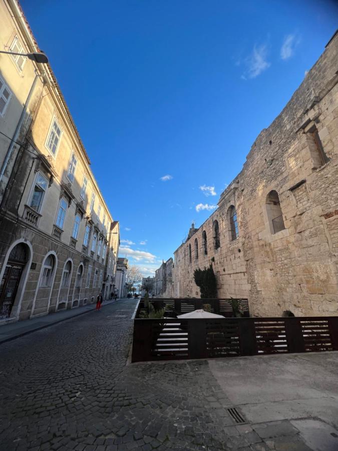 Leonis Restaurant & Rooms Split Exterior foto